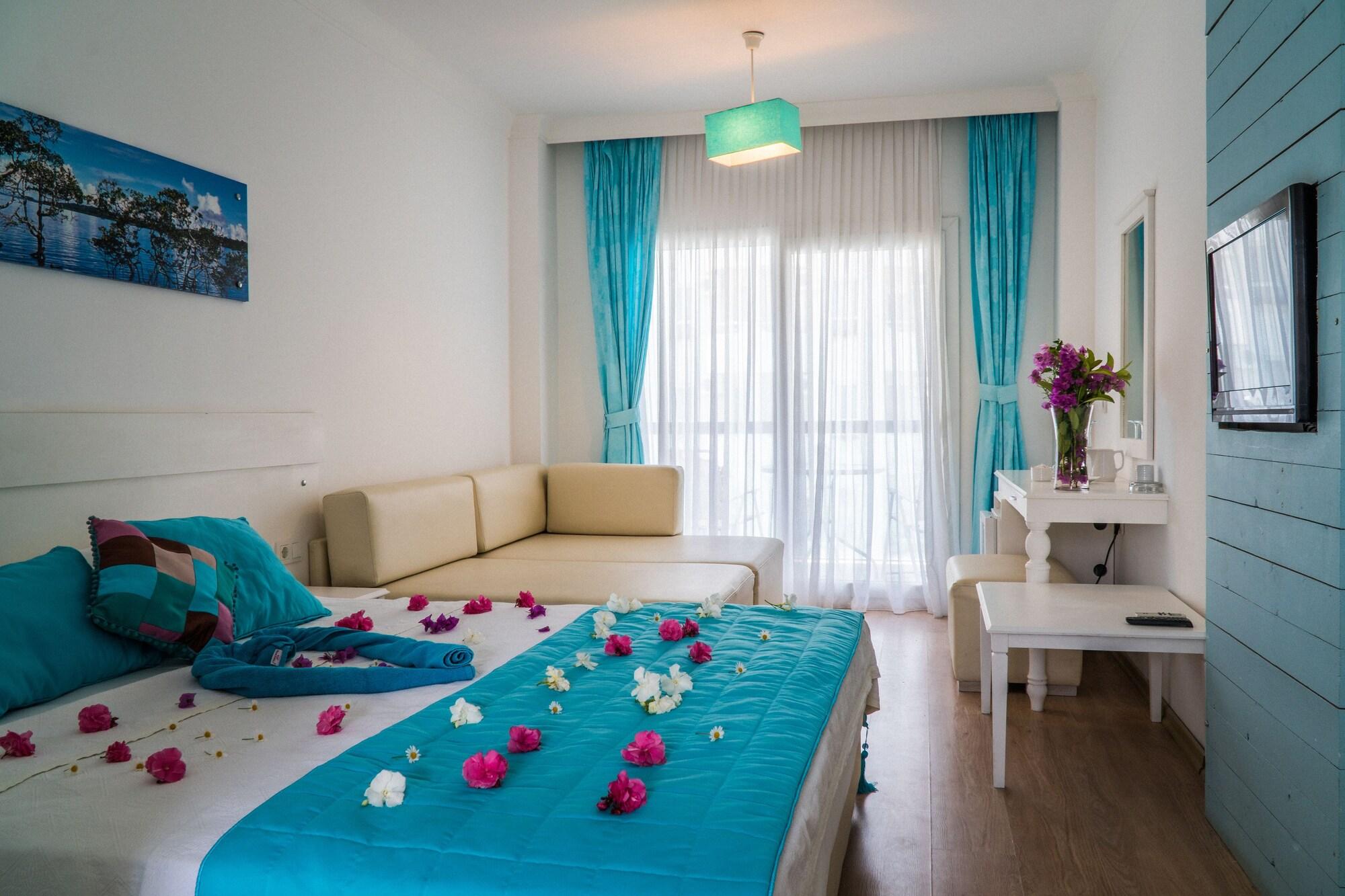 Otel Yeni Çeşme Exterior foto