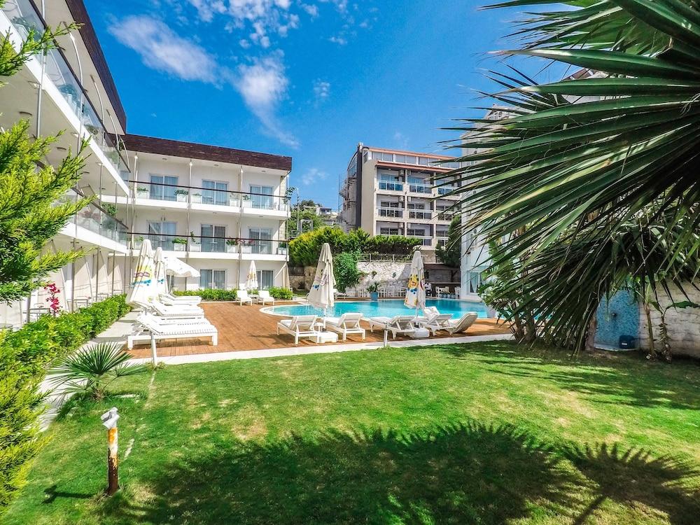 Otel Yeni Çeşme Exterior foto
