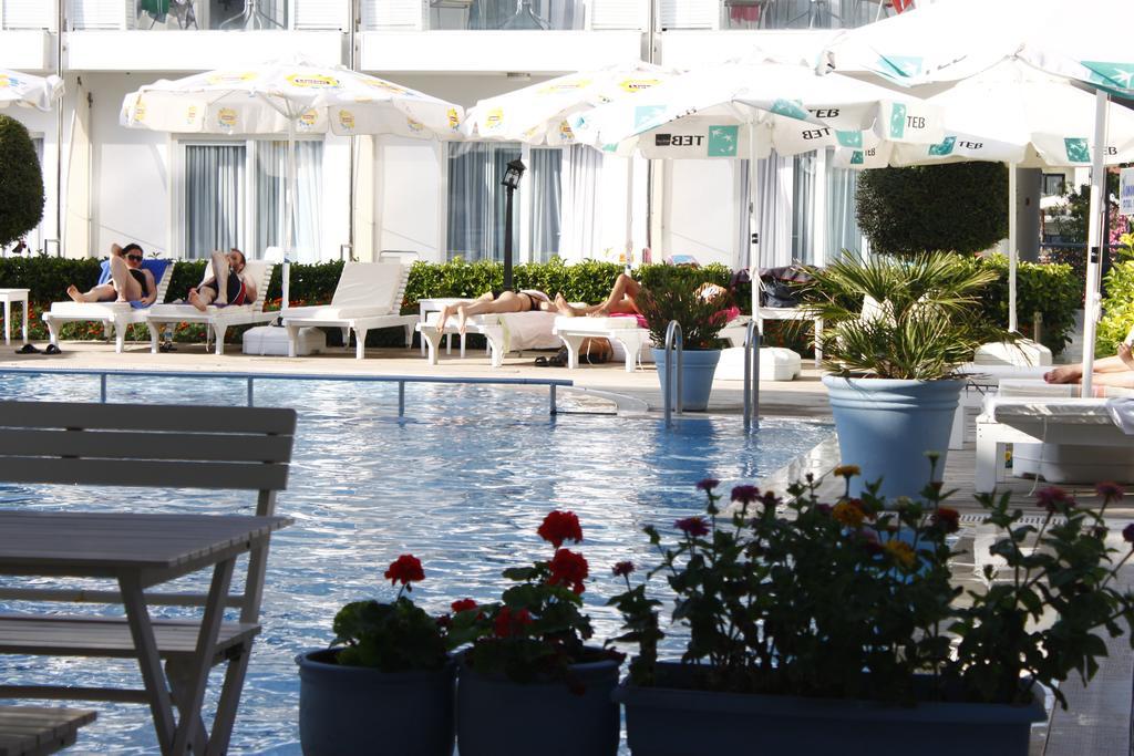 Otel Yeni Çeşme Exterior foto